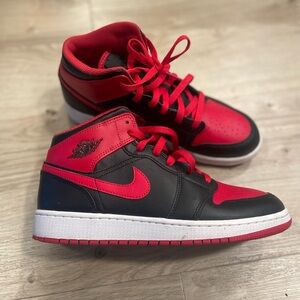 Air Jordan 1 Mids